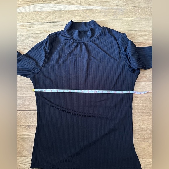 Sheln Black Ribbed Mock Neck Long Sleeve Top Minimalist Chic Blouse M. - Picture 3 of 5